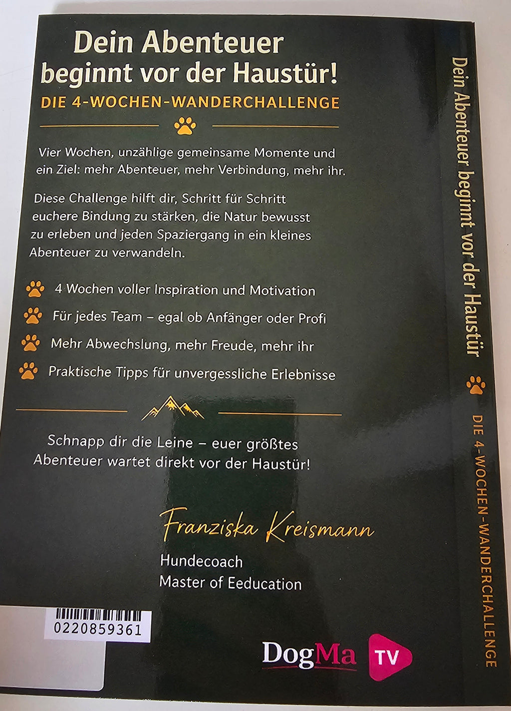 📚 Dein Abenteuer beginnt vor der Haustür – Handsigniert von DogMa | Die 4-Wochen-Wanderchallenge inkl. DogMa TV Kugelschreiber und Lesezeichen